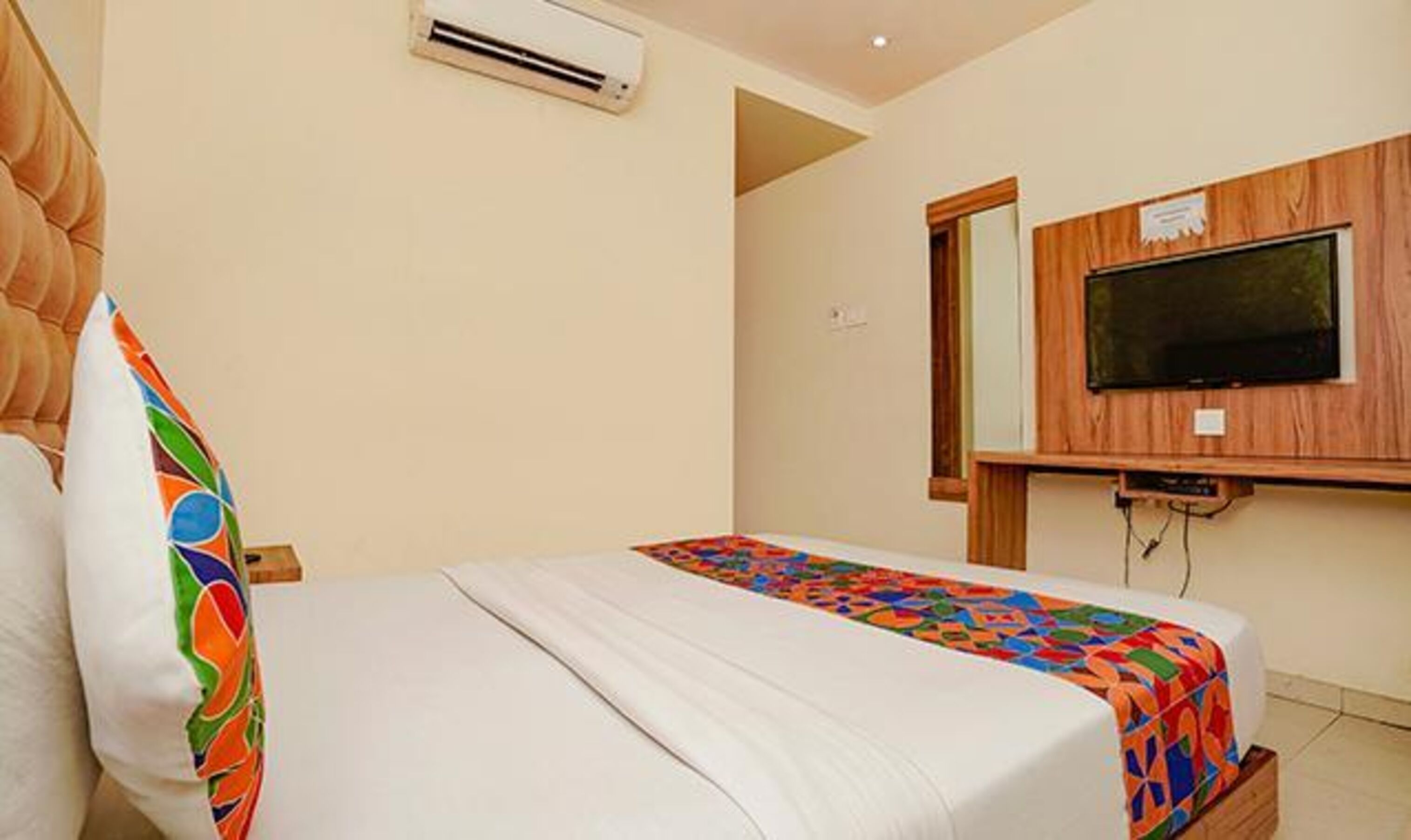 Photo - FabExpress Emerald Inn