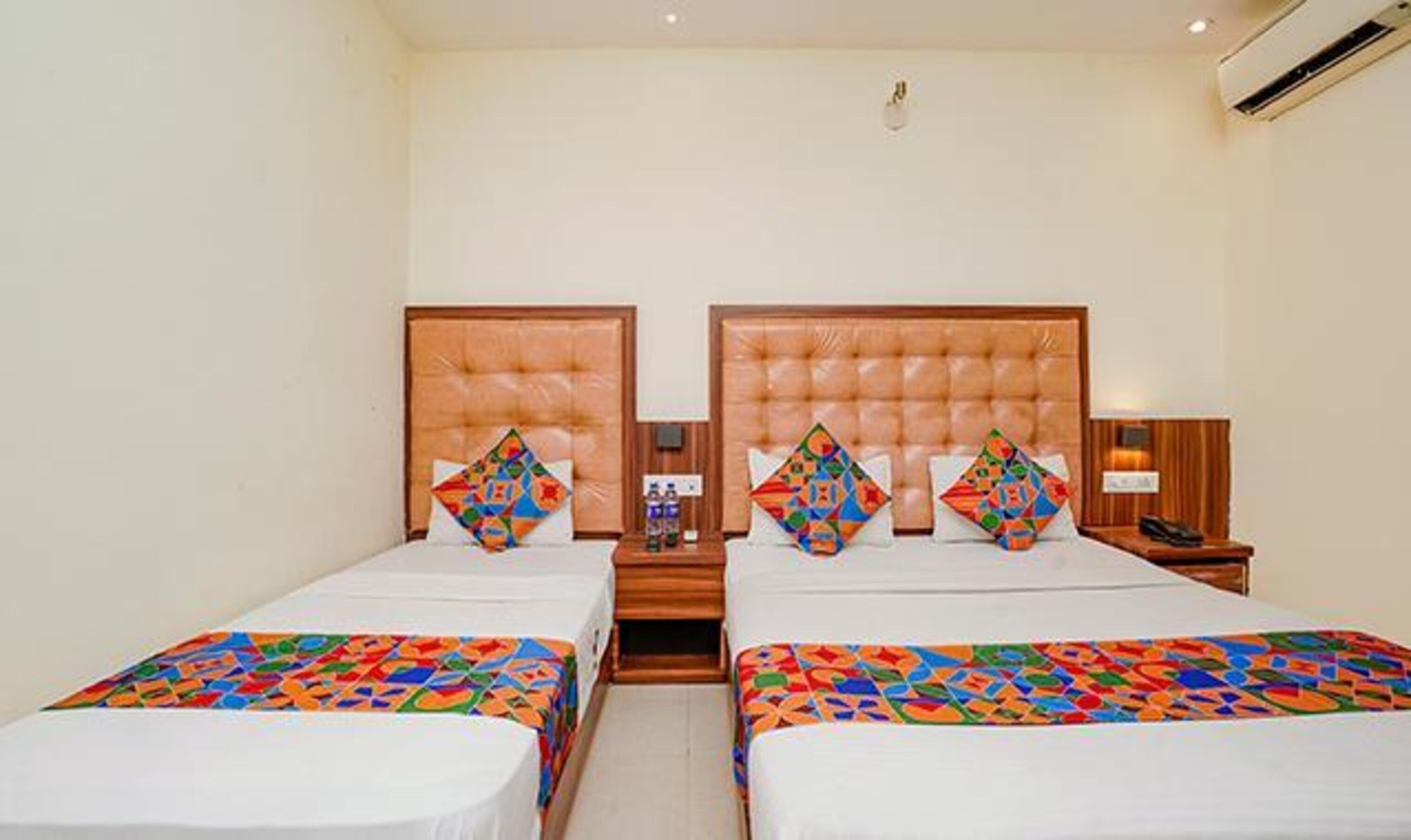 Photo - FabExpress Emerald Inn