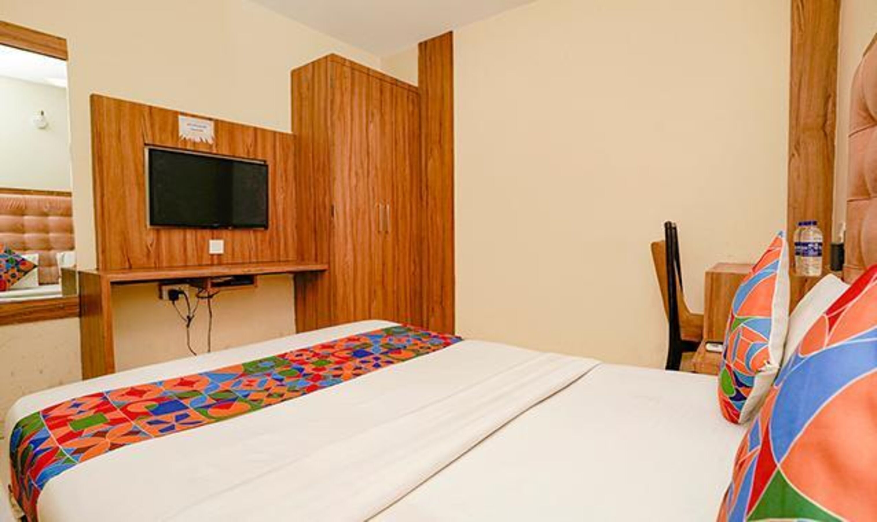 Photo - FabExpress Emerald Inn