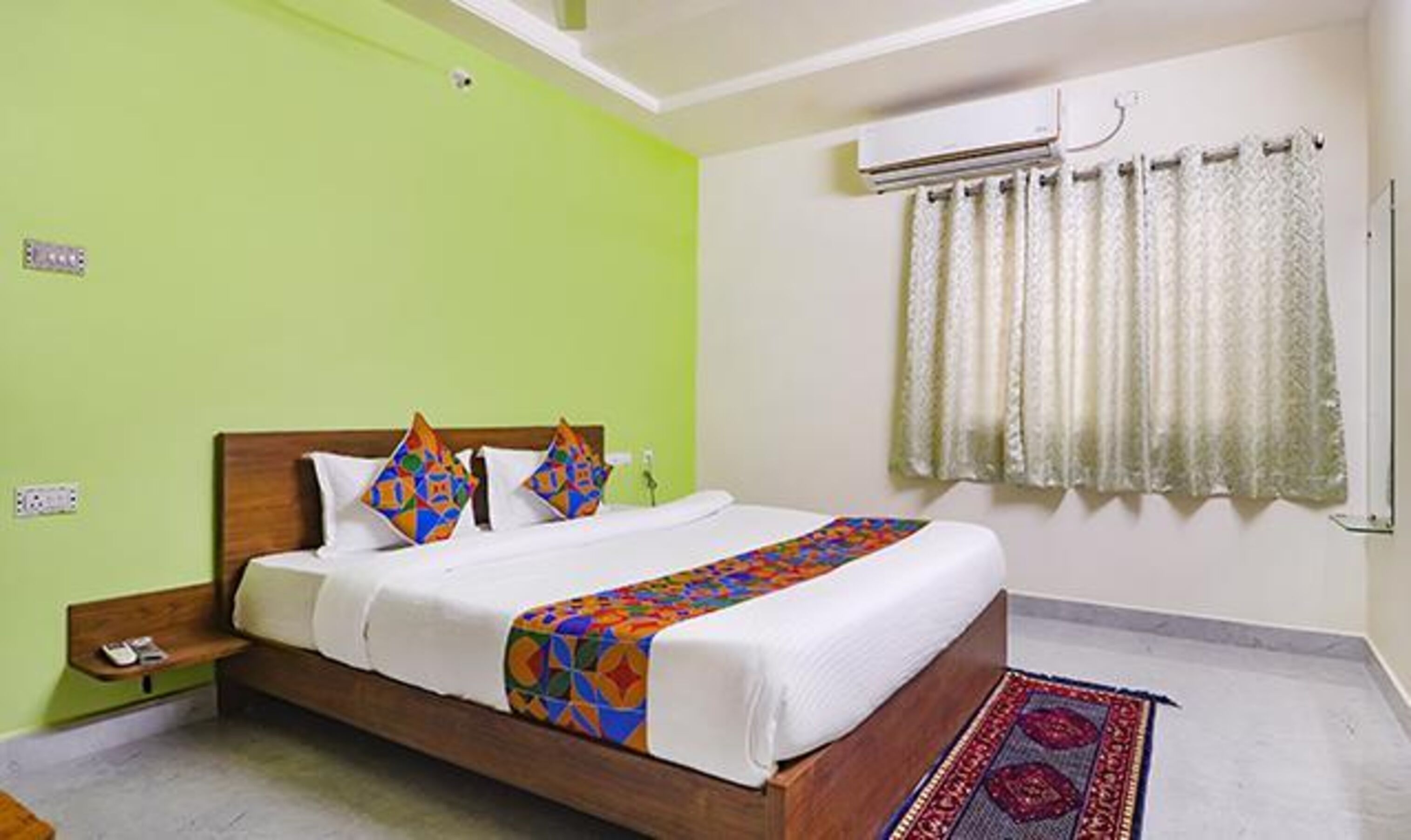 Fabhotel Golden Hitech