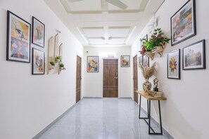 Lobby - Fabhotel Golden Hitech (Hyderabad)