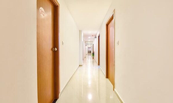 Lobby - FabHotel Green Park - Nr. Geeta Mandir (Ahmedabad)