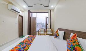 Egyptian cotton sheets, premium bedding, in-room safe, free WiFi - FabHotel The Gahmar Inn (Lucknow)