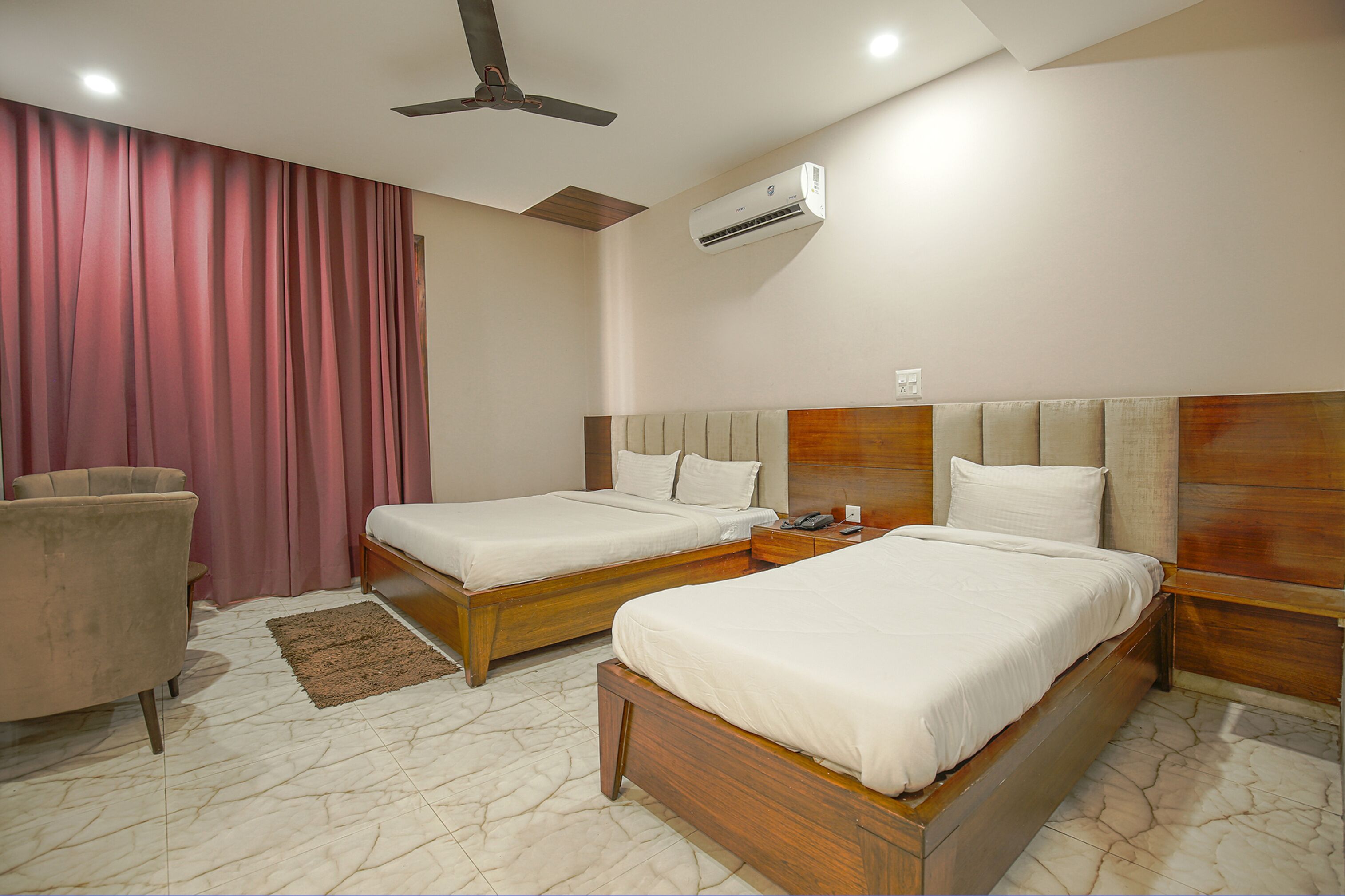 egyptian cotton sheets, premium bedding, in-room safe, free wifi