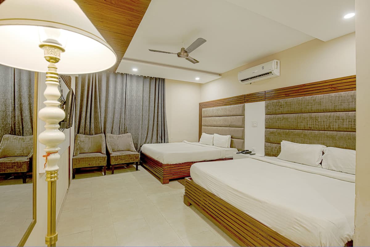 egyptian cotton sheets, premium bedding, in-room safe, free wifi