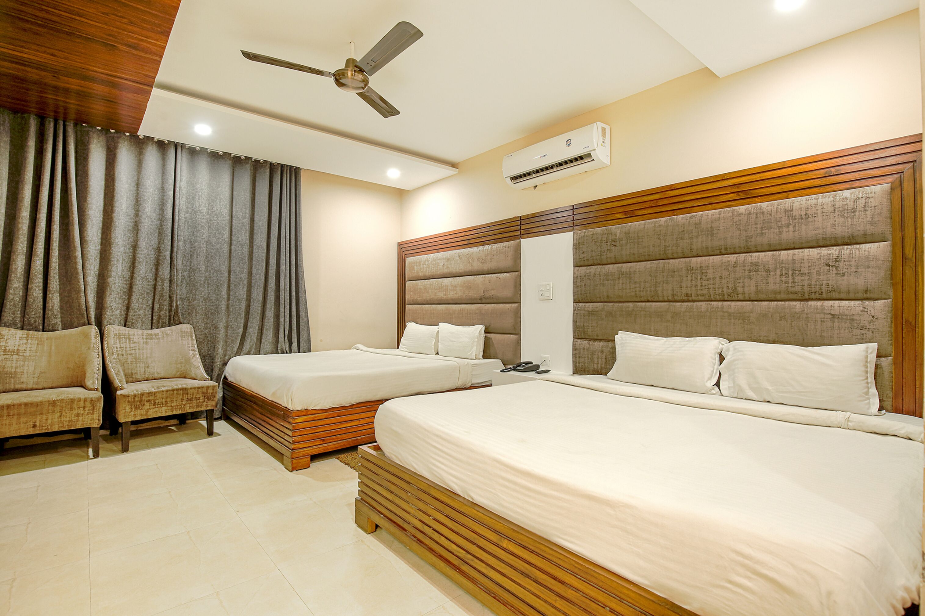 egyptian cotton sheets, premium bedding, in-room safe, free wifi