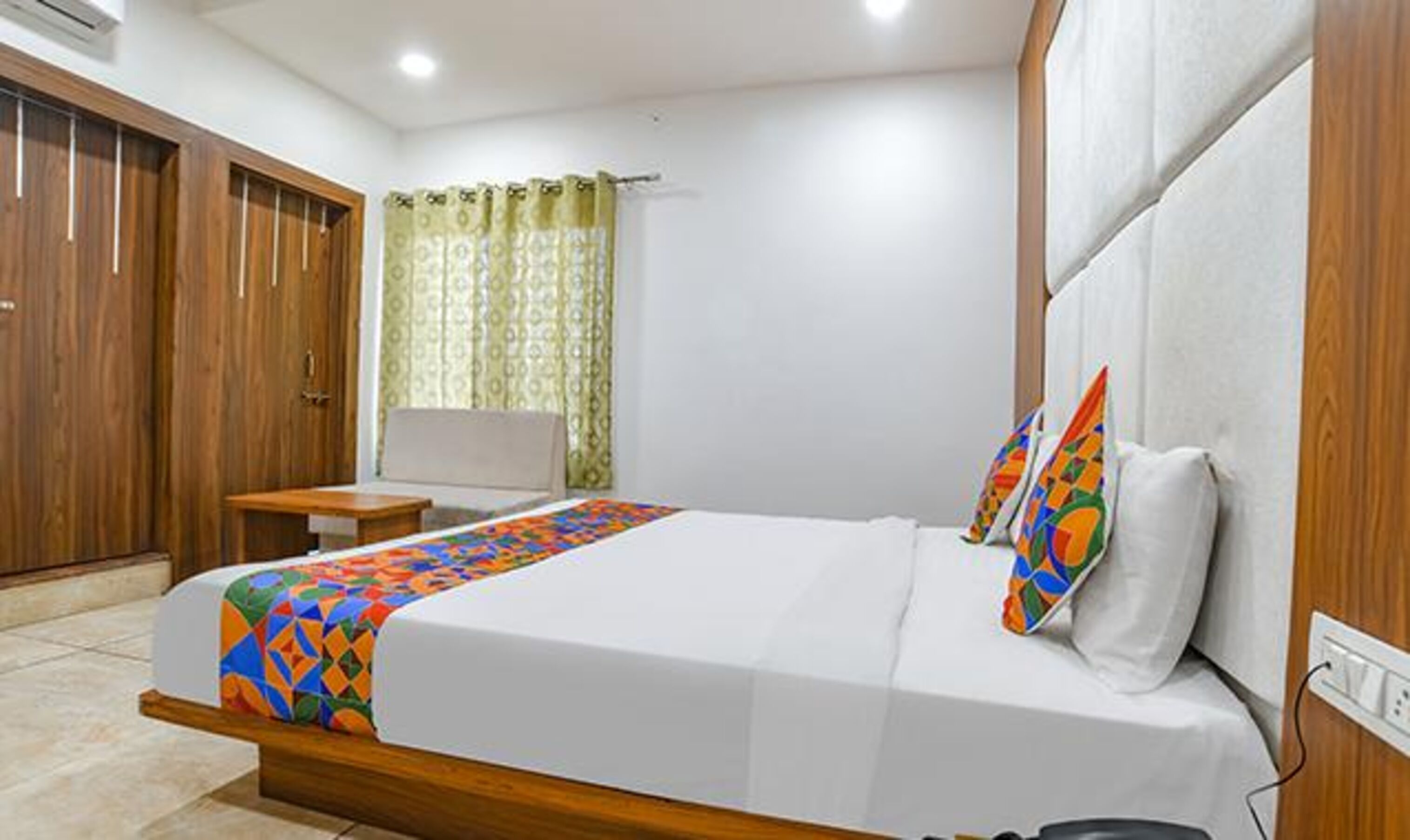 Fabhotel Right Choice