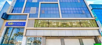 Fabhotel Meera Palace