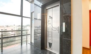 Lobby - FabExpress Room Stories (Bengaluru)