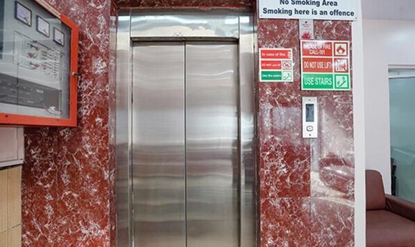 Lobby - Fabhotel De Gold (New Delhi)