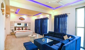 Egyptian cotton sheets, premium bedding, in-room safe, free WiFi - FabHotel F9 Noida Sector 27 (Noida)