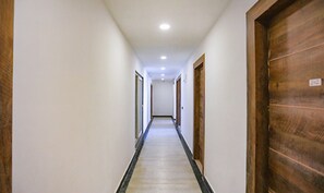 Lobby - FabHotel F9 Noida Sector 27 (Noida)