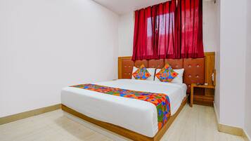 Egyptian cotton sheets, premium bedding, in-room safe, free WiFi