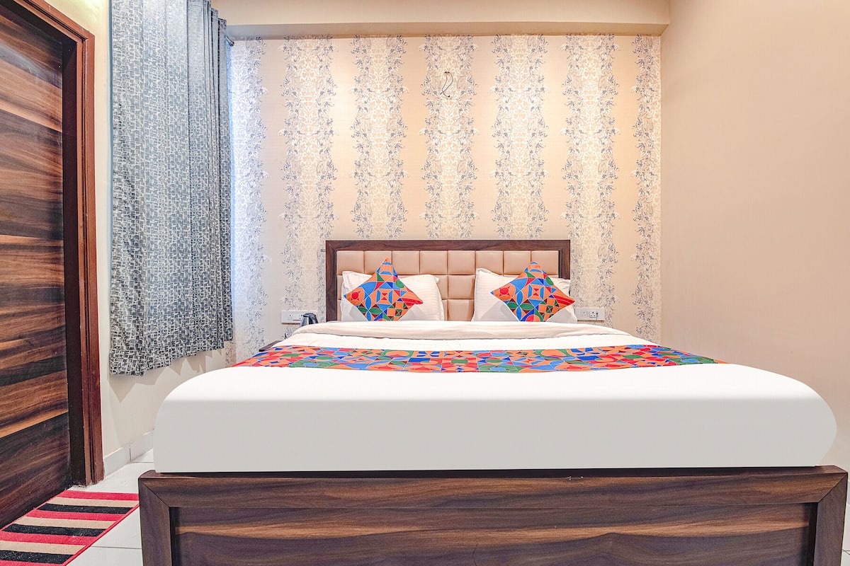 Premium Room | Egyptian cotton sheets, premium bedding, in-room safe, soundproofing