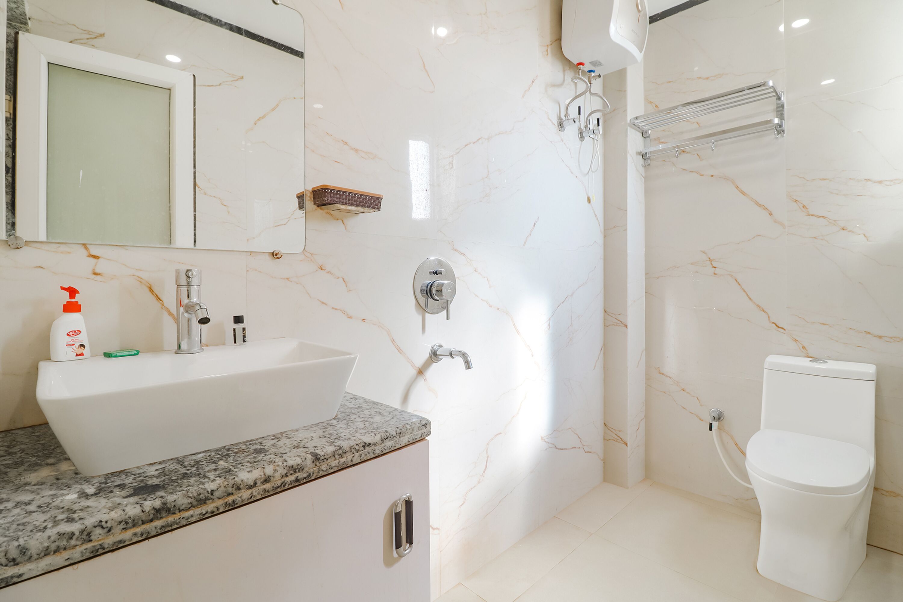 Fabhotel Holiday Grand