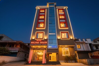 Fabhotel Holiday Grand