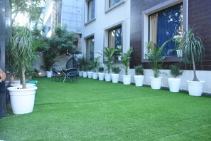 Garden view - Fabhotel Posh Classic (Gurugram)