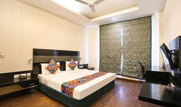 Kamar Premium | Seprai katun Mesir, seprai premium, brankas, dan Wi-Fi gratis