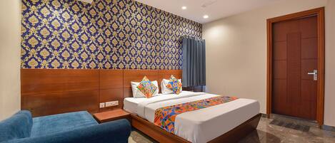 Egyptian cotton sheets, premium bedding, in-room safe, soundproofing