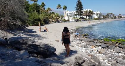 Villa - Casa del Sol! Detached villa with pool, outdoor terraces near the beach!
