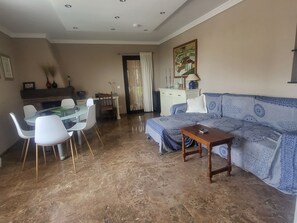 Smart TV, books, music library, stereo