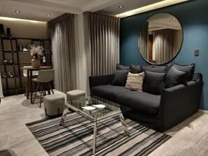 Smart TV - Nautical Apartment's Embrace: Dive into Seaside Now Moments (Mexico City)