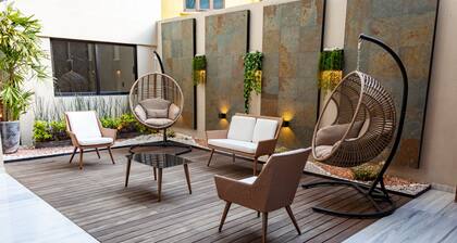Timeless Elegance in Classic & Modern Roma Norte