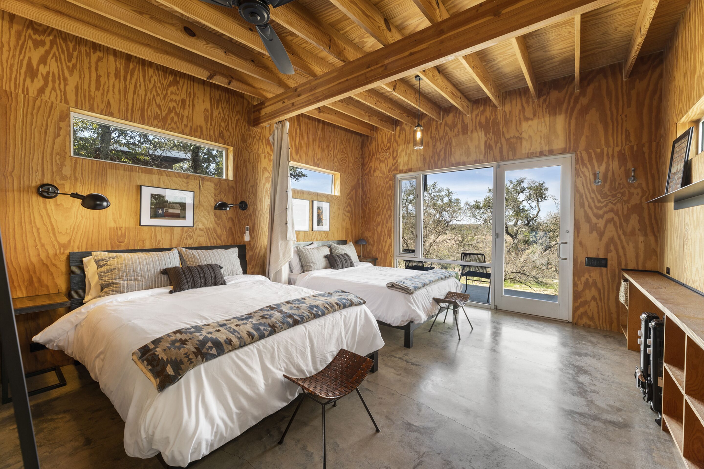 Lazo House - A Riverfront Retreat