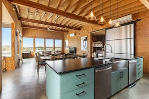 House | Private kitchen | Fridge, stovetop, blender, eco-friendly cleaning products