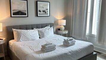 4 bedrooms, iron/ironing board, WiFi, bed sheets