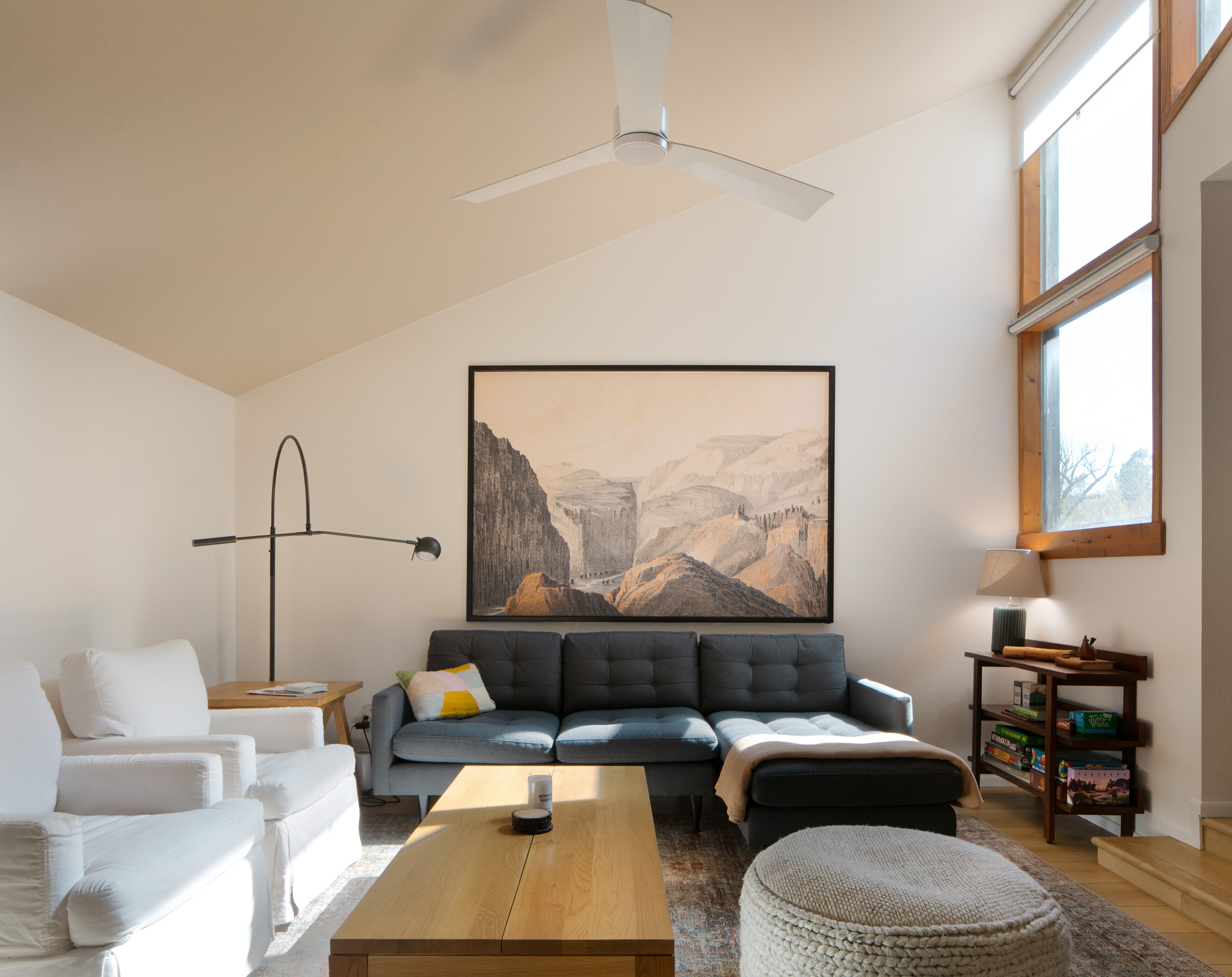 Riverfront, Treehouse-like Getaway!