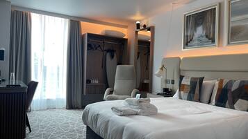 Standard Double Room, Accessible | Egyptian cotton sheets, premium bedding, pillowtop beds, in-room safe