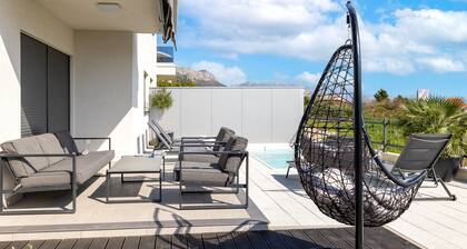 Holiday Home Miriam Kastela With a Private Pool