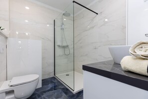 Casa | Bagno | Combinazione doccia/vasca, vasca da bagno a immersione totale