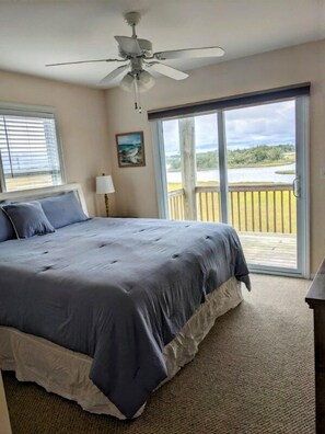 4 bedrooms, iron/ironing board, travel cot, free WiFi