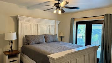 3 bedrooms, desk, iron/ironing board, travel cot