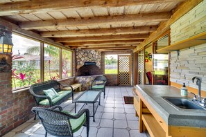 Interior - Fort Pierce Vacation Rental: Walk to Beach & Jetty (Fort Pierce)