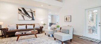 Middle Of Town, Pet Friendly