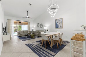 Interior - 3br Villa, Private Heated Pool, Garage, EV-Charger (Naples)