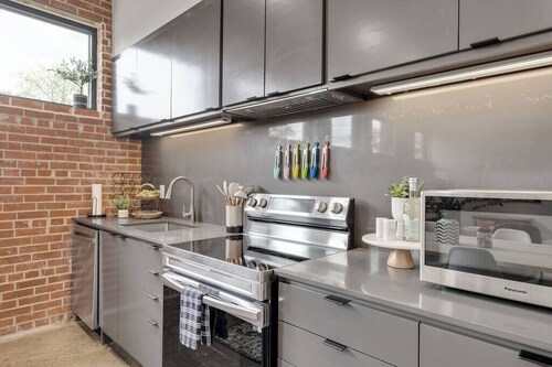 Eclectic Downtown Vibes + Fire Pit & Game Room