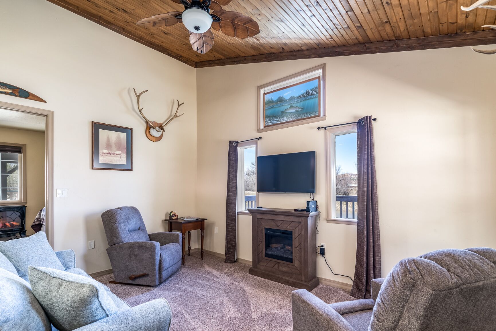 "River's Edge" Cabin  Fly Fishing on the San Juan River near Quality Waters.