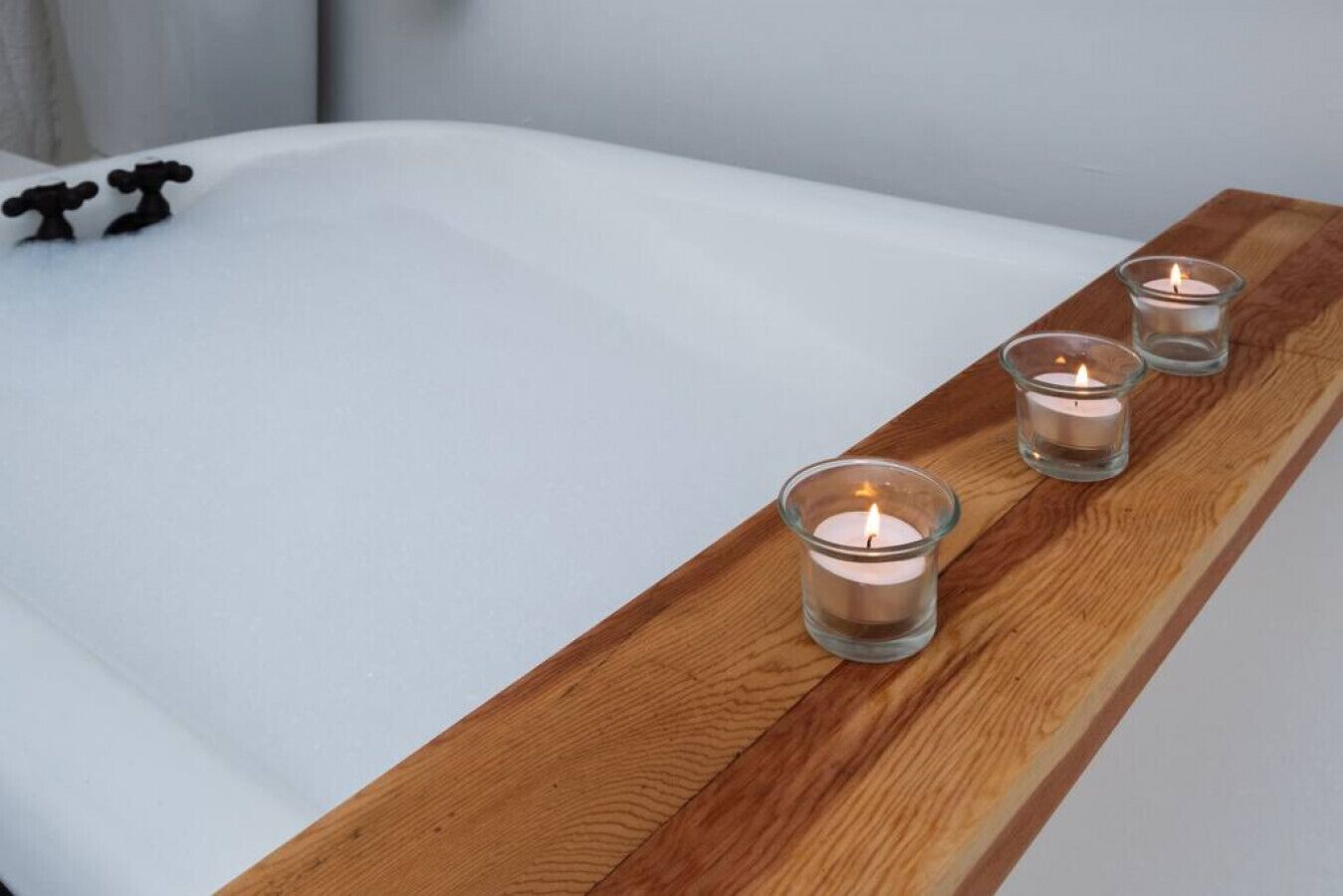 The Whaler’s Loft · Close to Ocean Beach, Mystic & USCGA