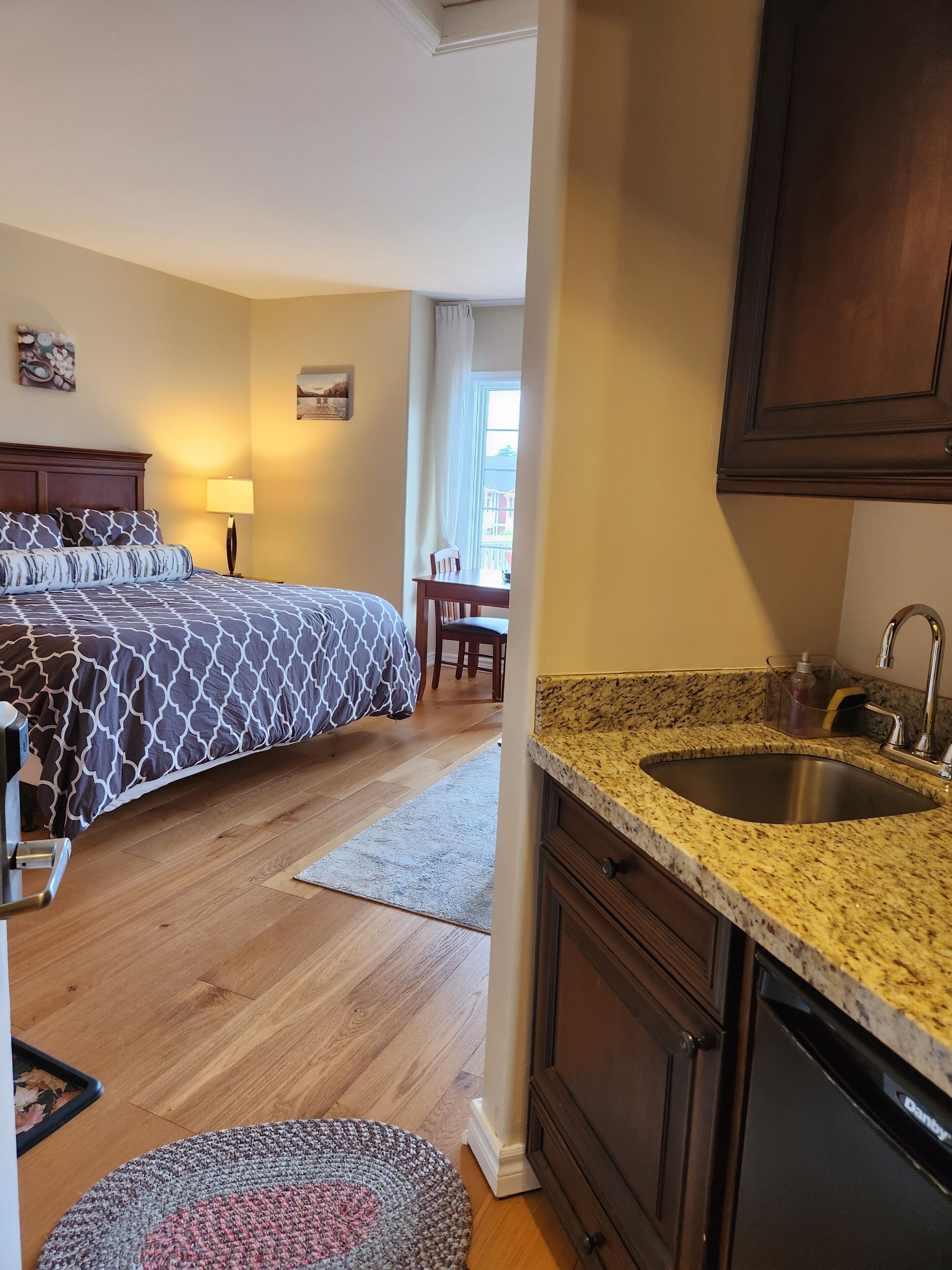 Luxury Cozy One Bedroom Studio