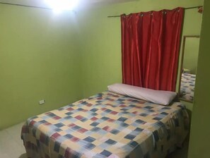 4 bedrooms, WiFi, bed sheets