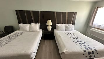 Chambre Confort Double ou avec lits jumeaux | 1 chambre, bureau, espace de travail pour ordinateur portable
