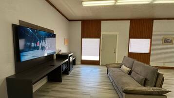 Premium Suite | Living area