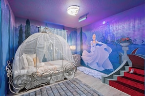 9 bedrooms, in-room safe, desk, iron/ironing board