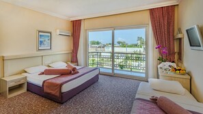 Standard Room, 1 Bedroom | Minibar, laptop workspace, bed sheets - Club Hotel Belpınar (Kemer)