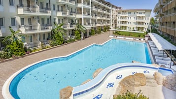 Außenpool (je nach Saison geöffnet)