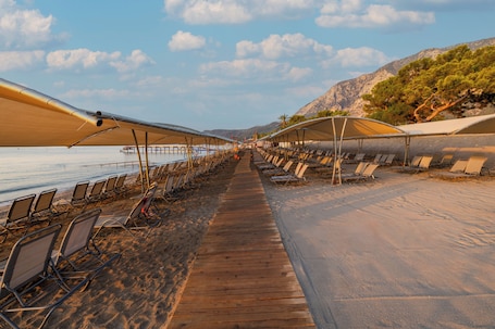 Private beach, beach bar. Club Hotel Belpınar